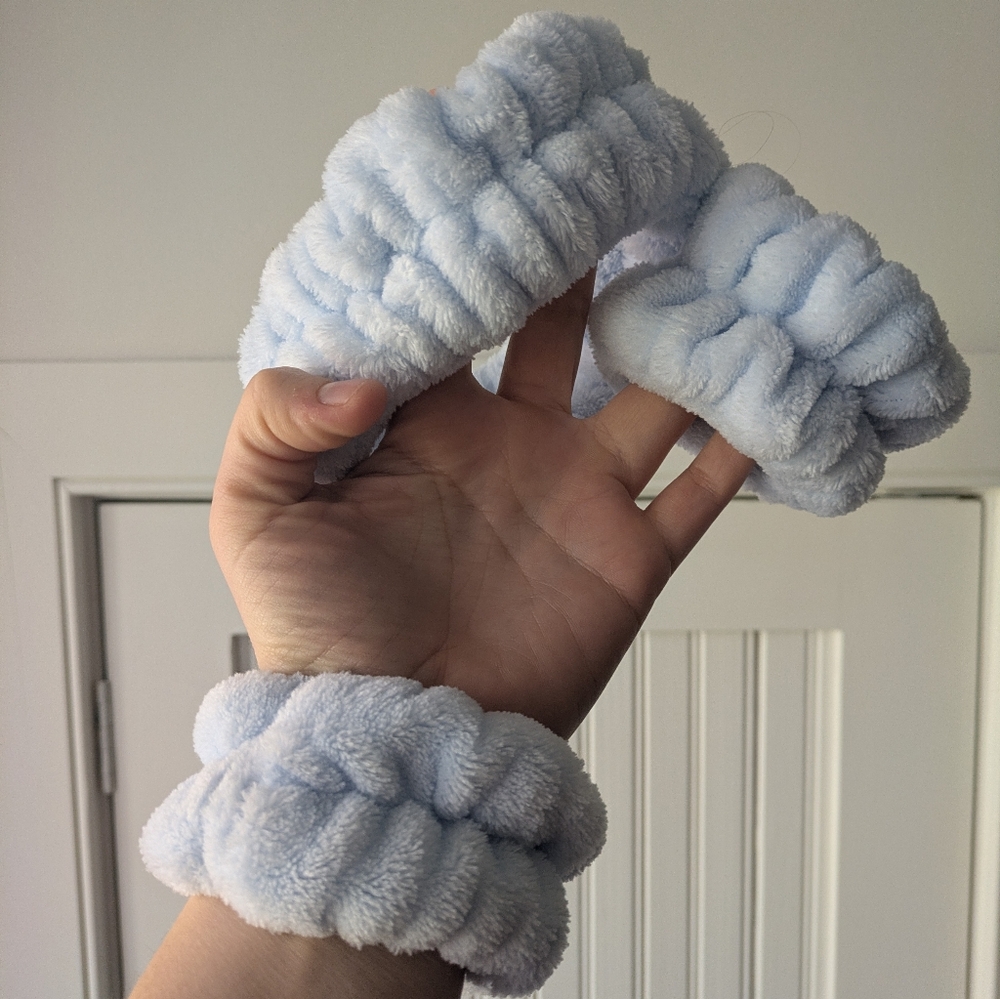 Beauty Headband and Wrist Gaurd Set